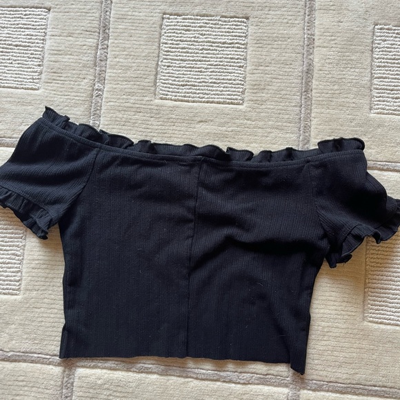 Ruffle crop top - Picture 3 of 4